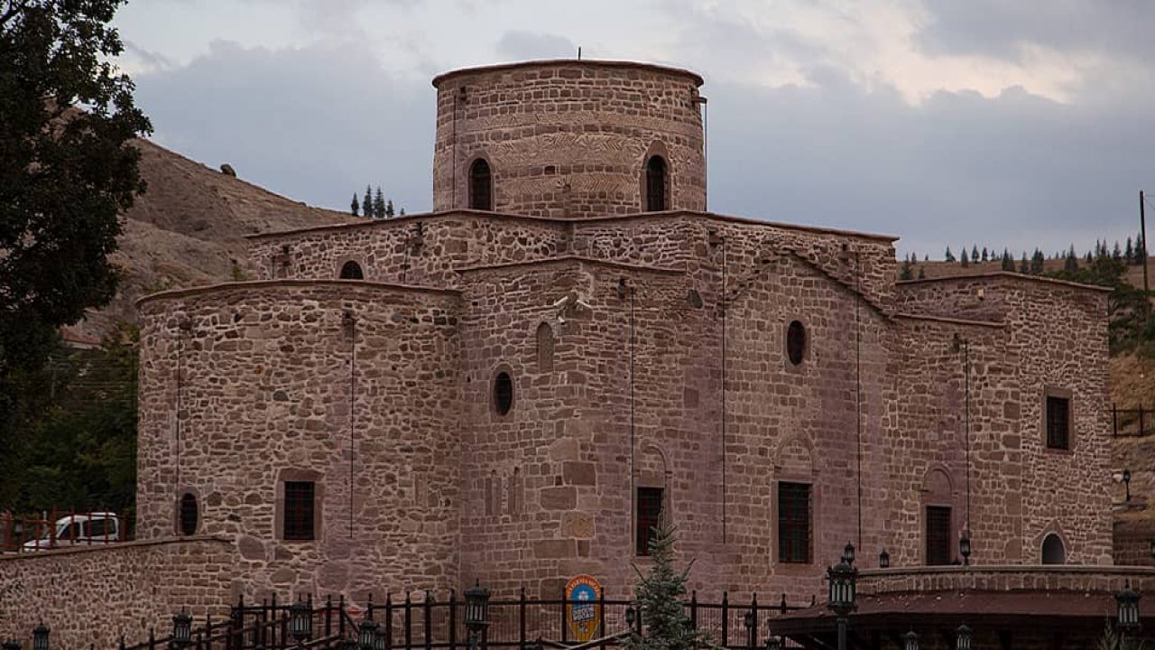 Konya Sille’de bin yıllık miras: Aya Elena Kilisesi ziyaretçilerini büyülüyor!