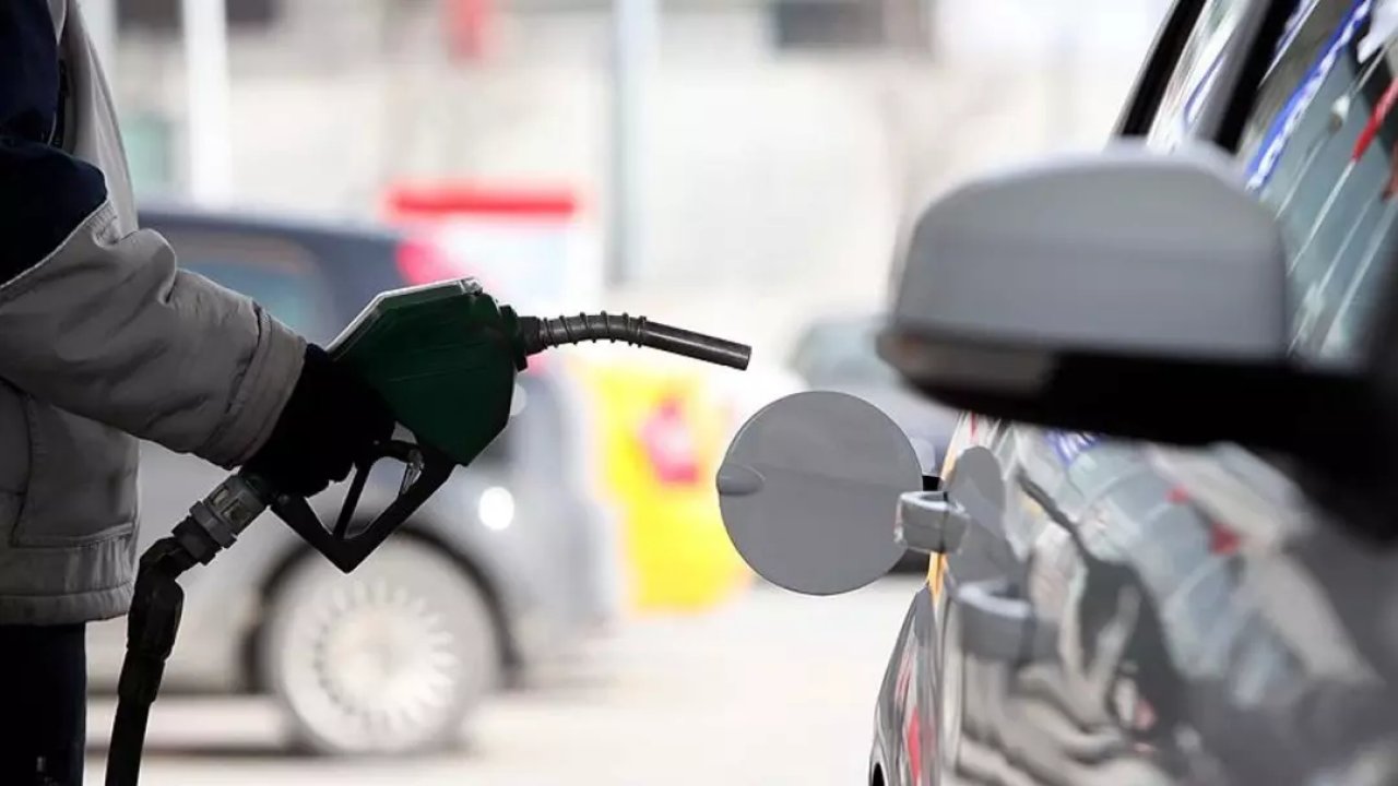 Motorine dev indirim! Benzine de sıra geliyor...