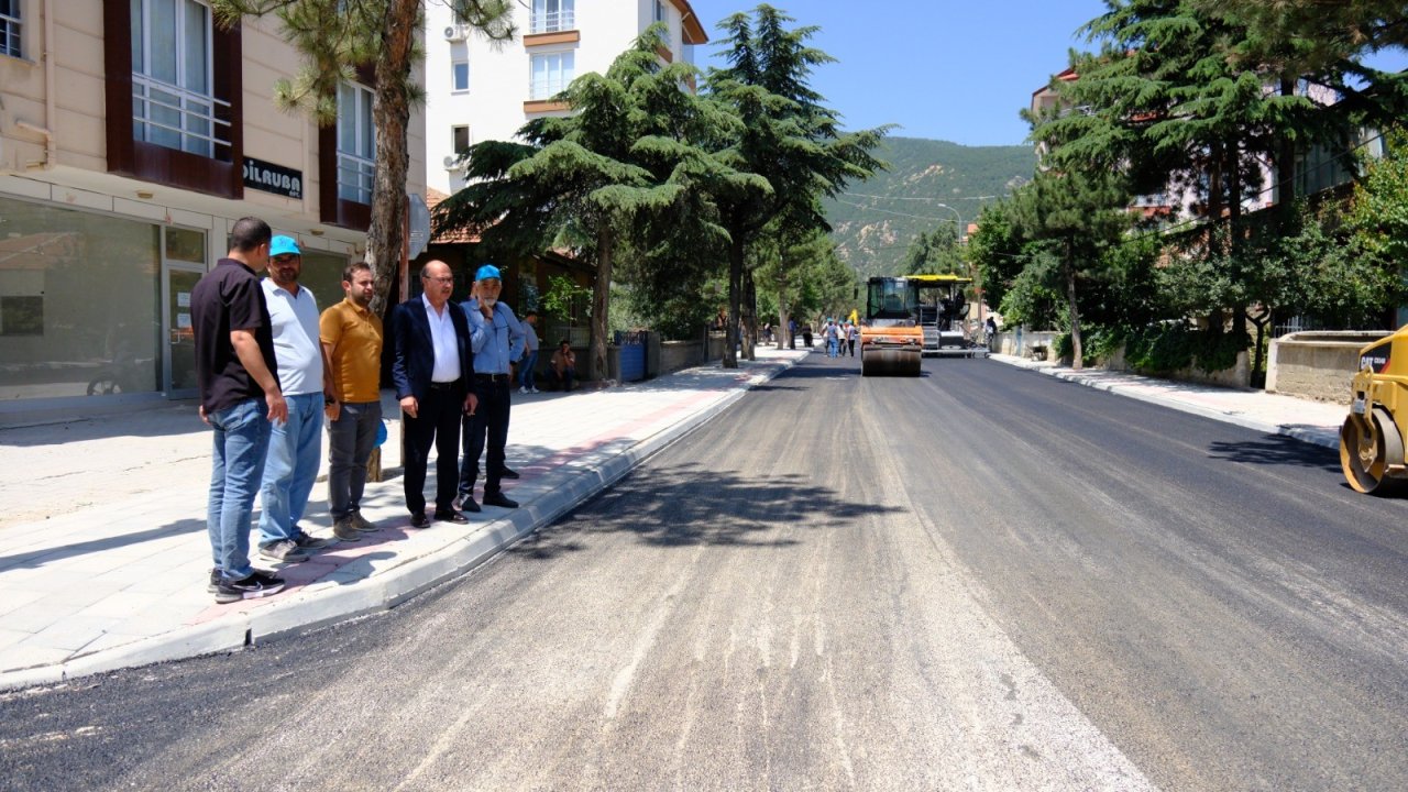 Akşehir'de asfalt seferberliği