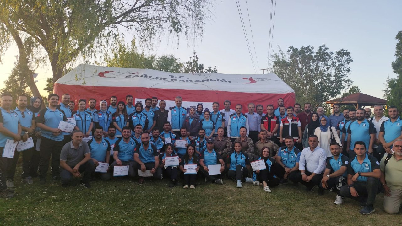 Konya’da UMKE gönüllülerine yönelik temel eğitim kampı başarıyla tamamlandı!