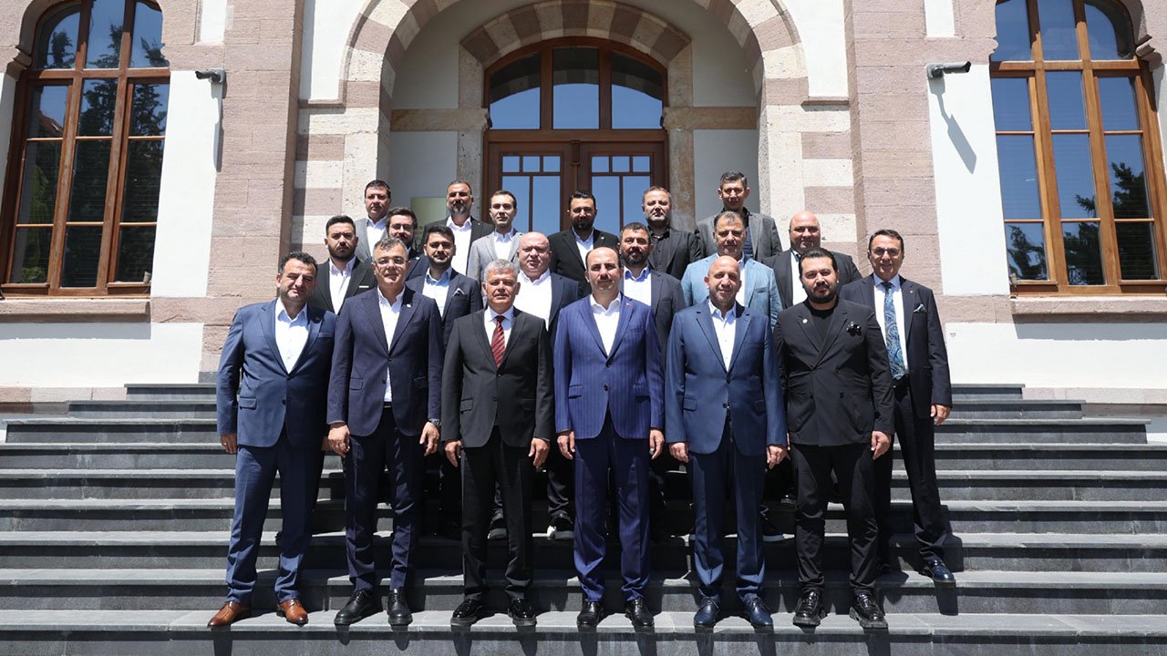 Konyaspor Yönetiminden Başkan Altay'a ziyaret