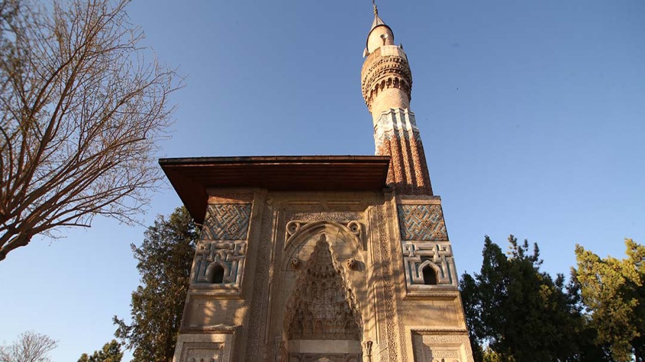 Selçuklu’nun estetik mirası: Konya’daki Sahip Ata Camii zamana direniyor!