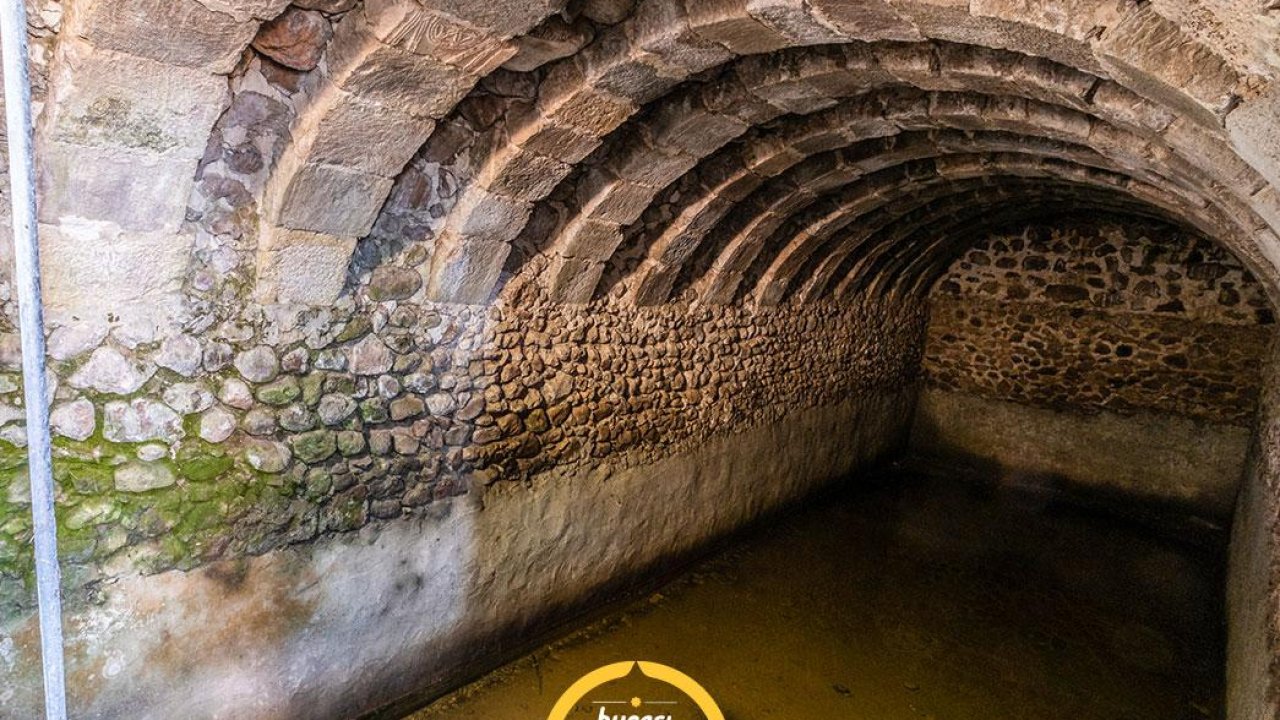 Suyun hatırası taşlarda saklı: Akören’deki Kayası Dondurma Sarnıcı zamana meydan okuyor