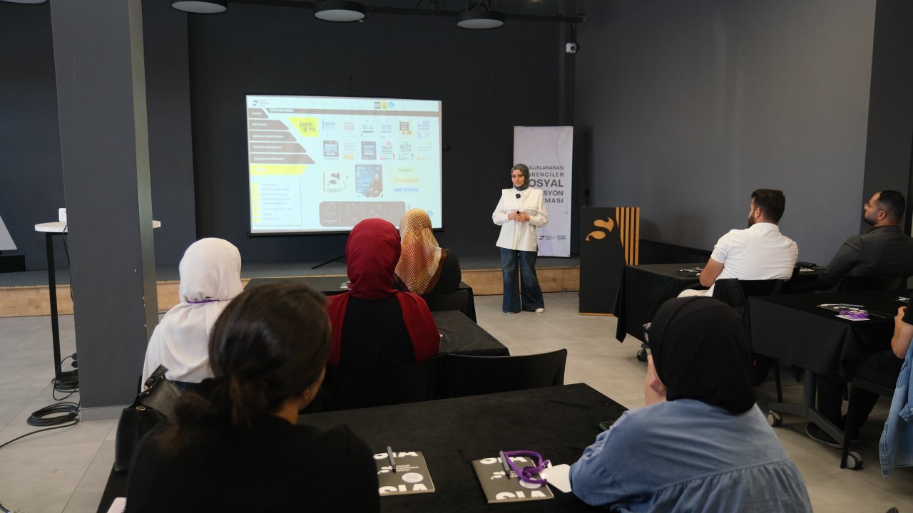 Konya'da “3. Uluslararası Öğrenciler Sosyal İnovasyon Yaz Okulu" programı düzenlendi.