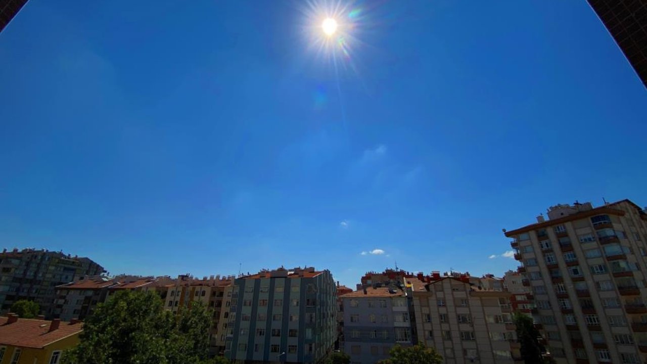 Bunaltıcı sıcaklık bazı bölgelerde yerini yağışa bırakacak!