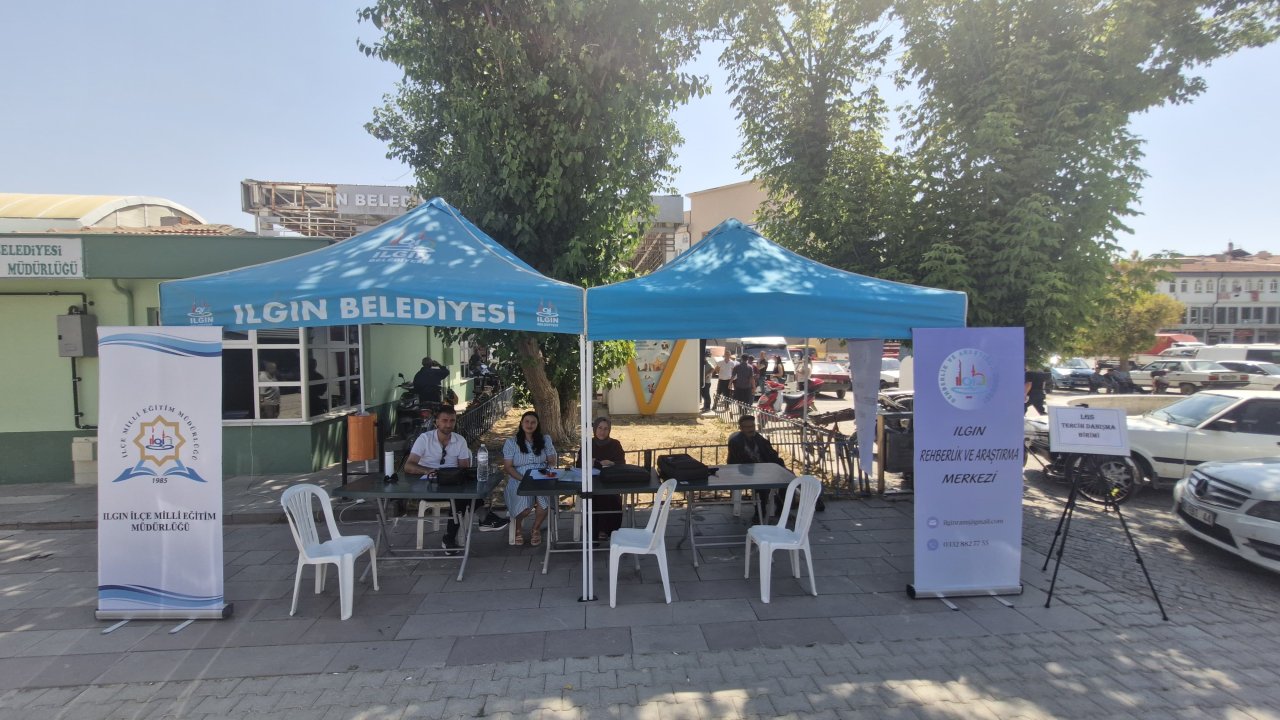 Konya genelindeki okullar LGS tercih sürecinde öğrencilerin yanında!