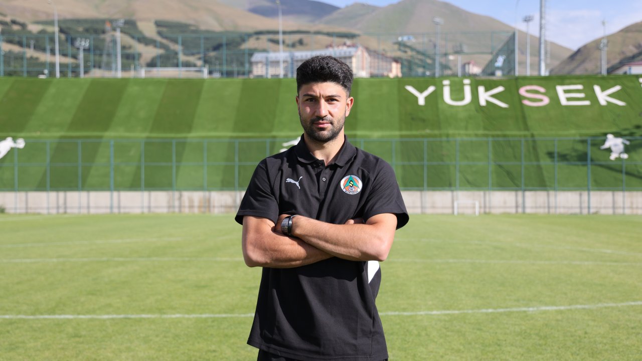 Güven Yalçın Süper Lig'e geri döndü: Alanyaspor ile 3 yıllık sözleşme