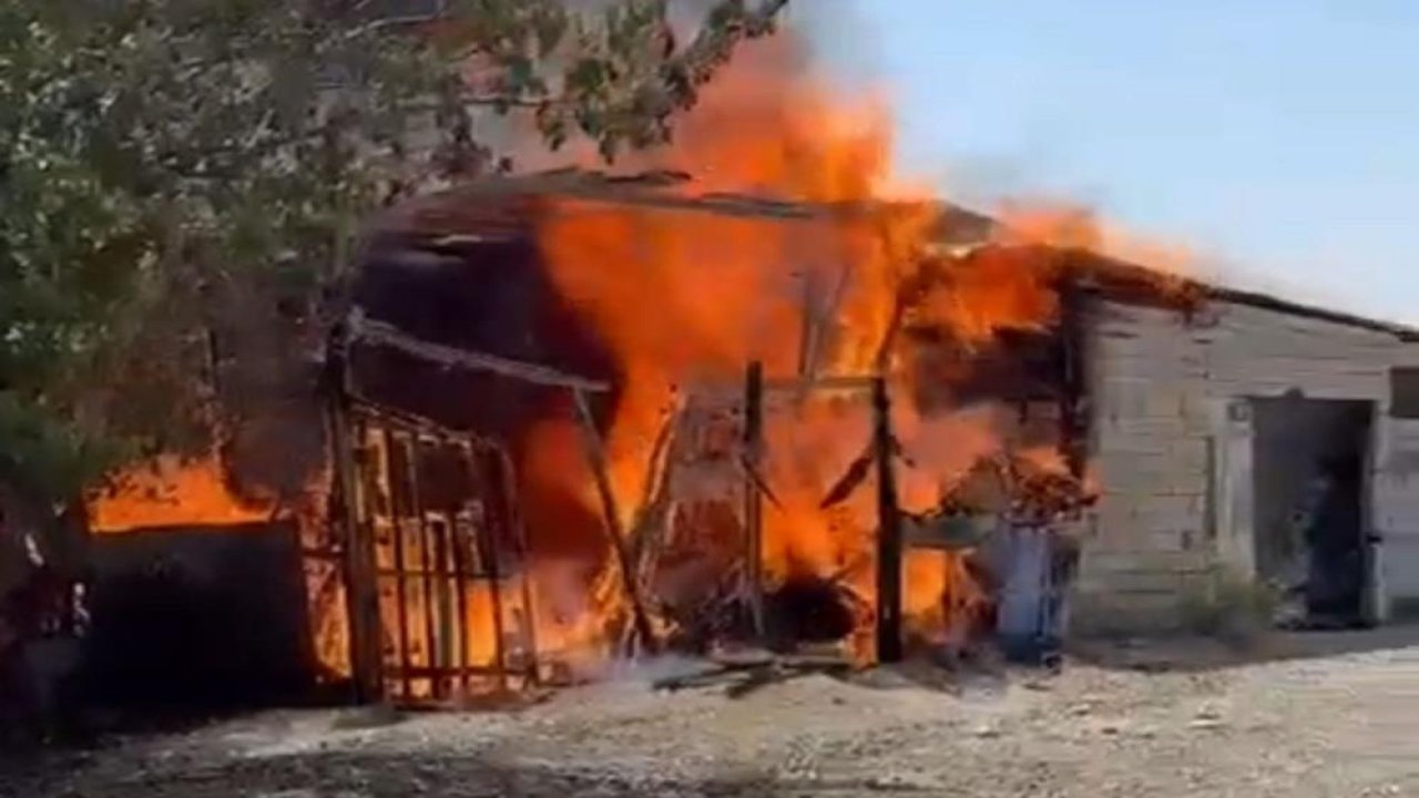 Karaman'da depoda yangın