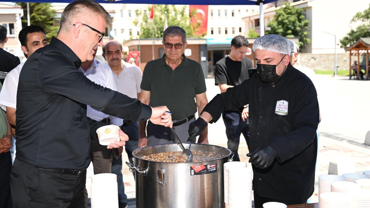 Konya’daki bu belediyeden aşure ikramı!