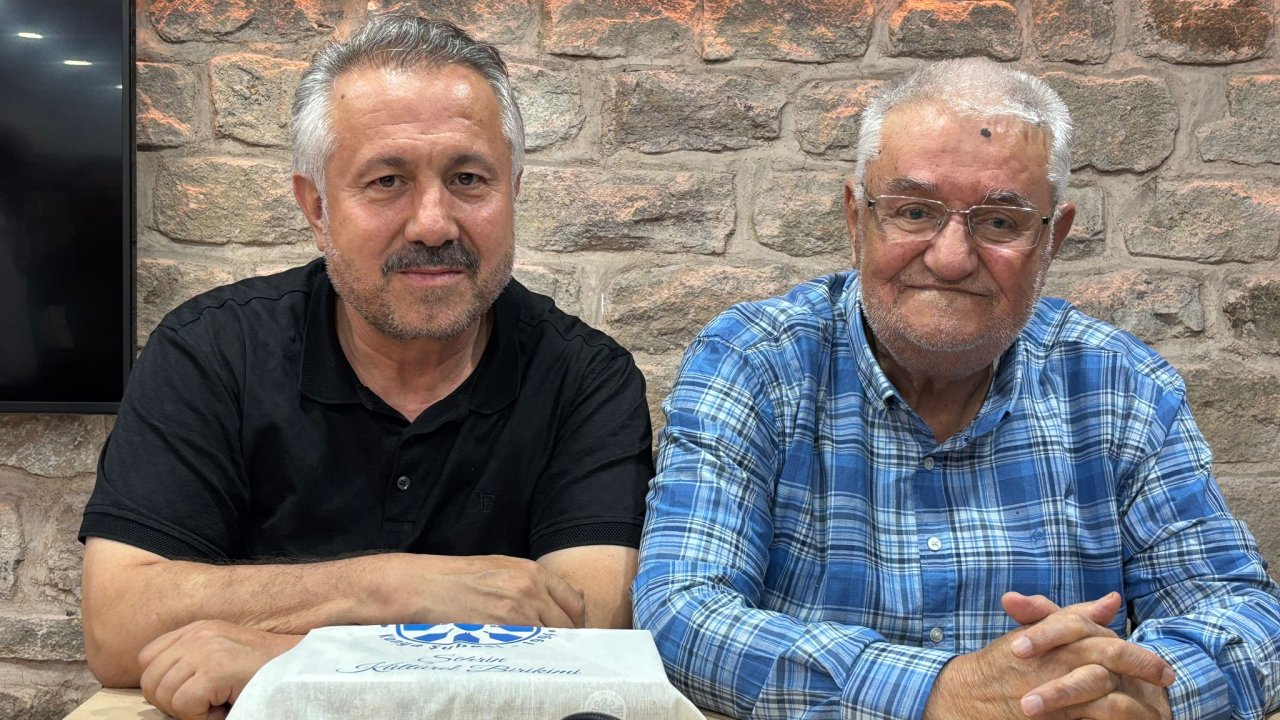 Mehmet Savaş, TYB'de hayatını ve ilmi mücadelesini anlattı: İlme adanmış bir ömür