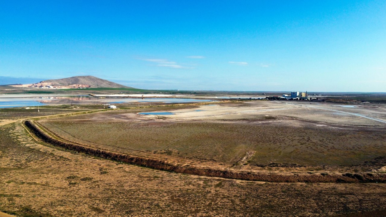 Cihanbeyli’de doğanın sıra dışı sanatı: Traverten Konileri büyülüyor!