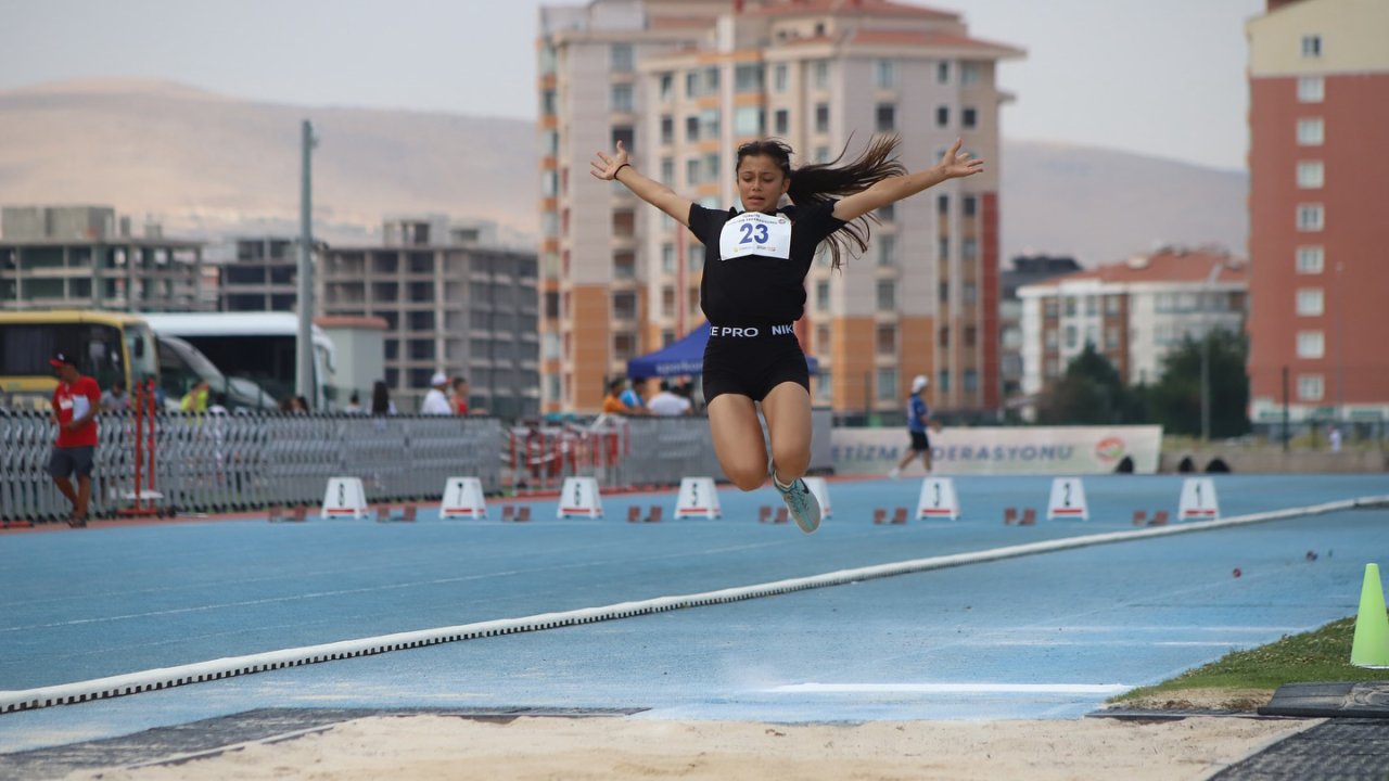 ANALİG Atletizm Türkiye Birinciliği Konya’da nefesleri kesti!