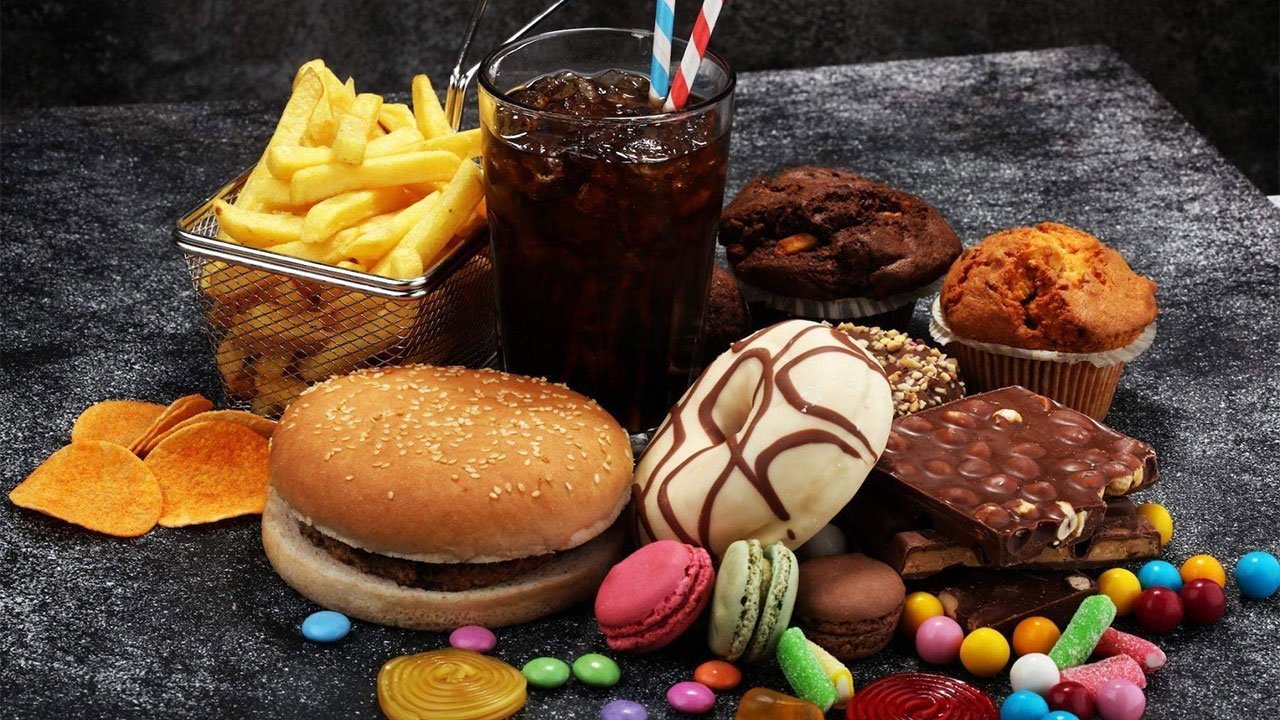 Aşırı işlenmiş gıdalar beyinde ne tür hasarlara yol açıyor? Bilim uyarıyor!