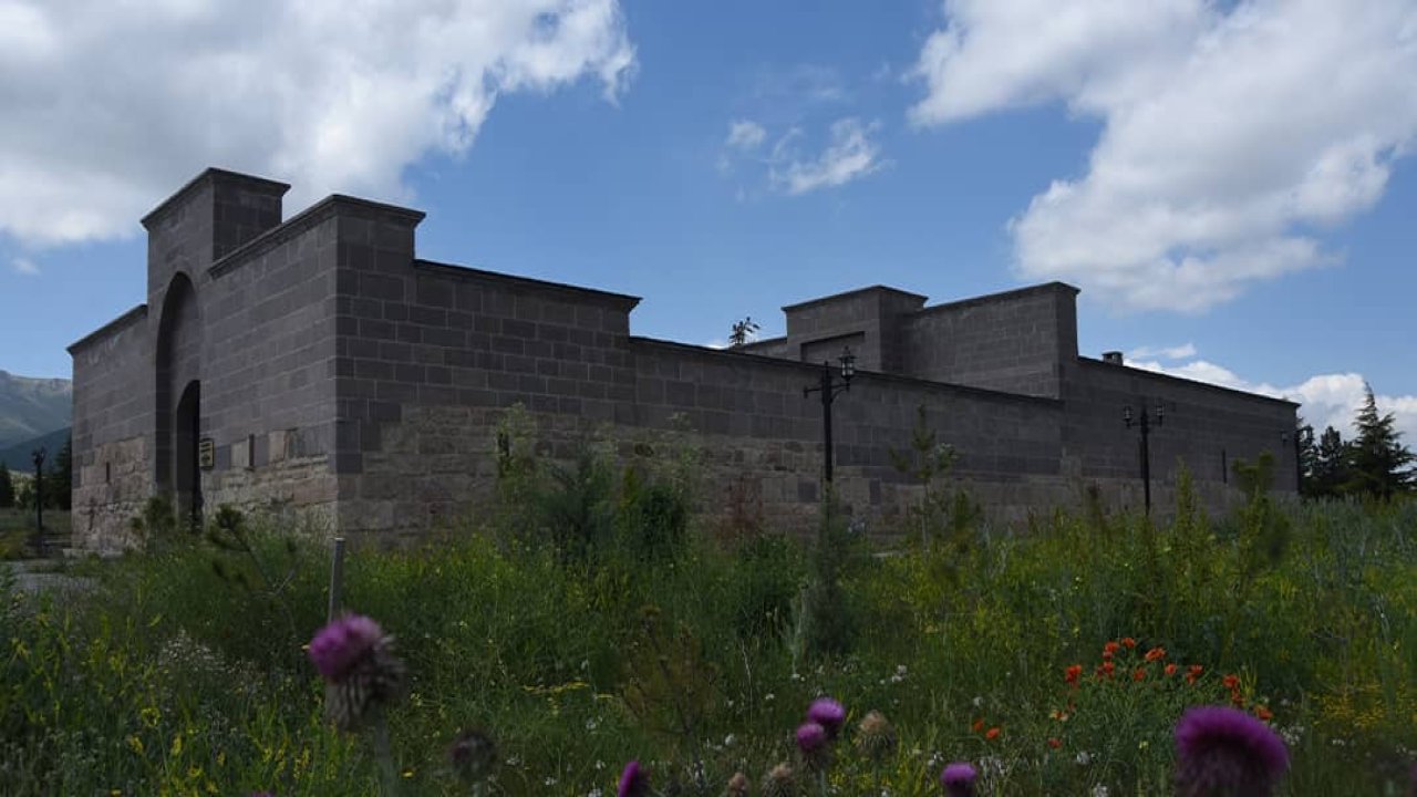 Konya Beyşehir Yolu Üzerinde Tarihe Açılan Kapı: Kuruçeşme Hanı