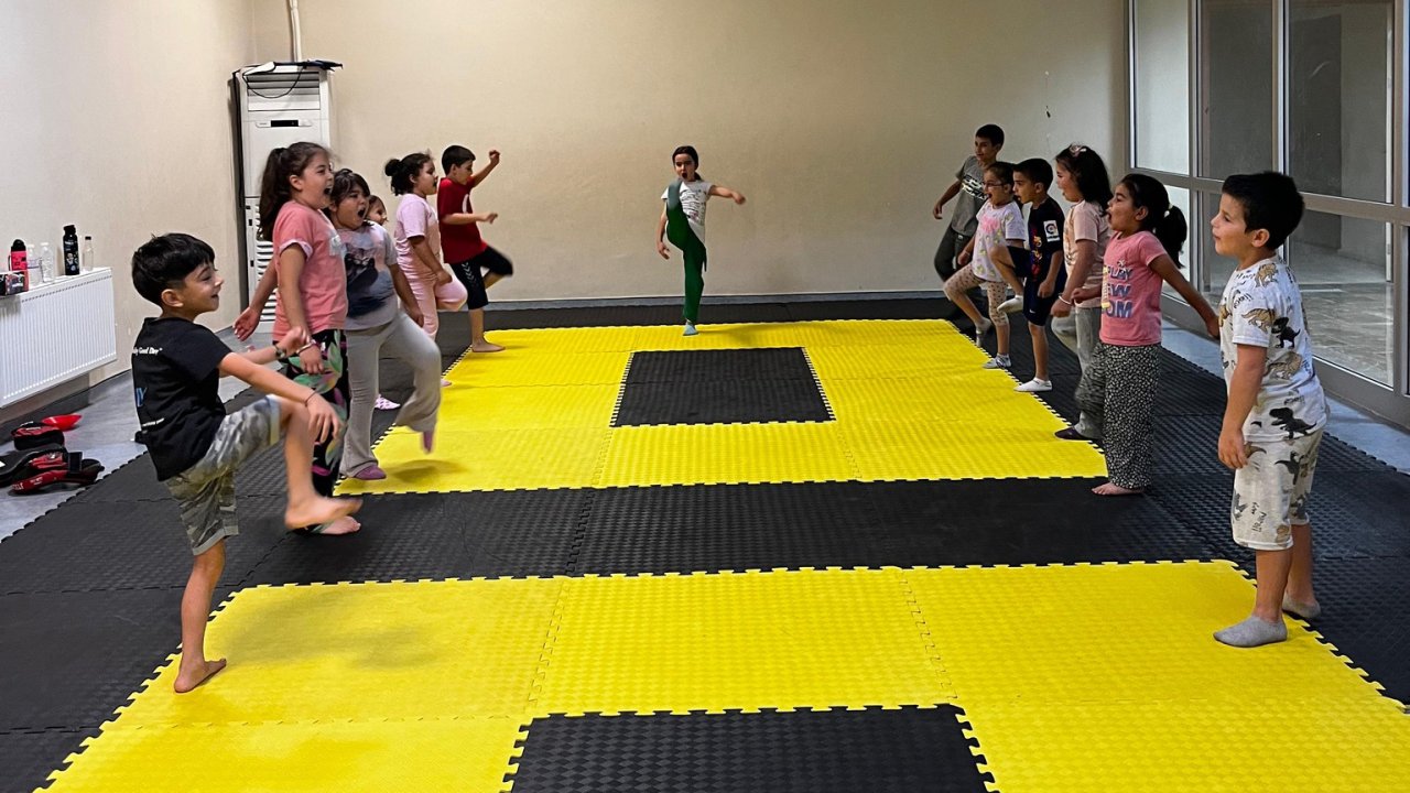 Çumra’da yaz spor coşkusu devam ediyor! GSB Yaz Spor Okulları dopdolu etkinliklerle gençleri bekliyor