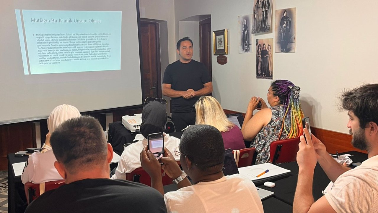 13 farklı ülkeden gelen şeflere Konya mutfağını tanıttılar