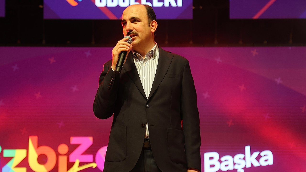 Başkan Altay Üniversite tercihi yapacak gençleri öğrenci ve huzur şehri Konya'ya davet etti