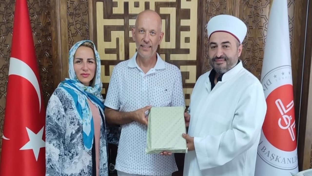 Norveçli vatandaşlar Konya'da Müslüman oldu