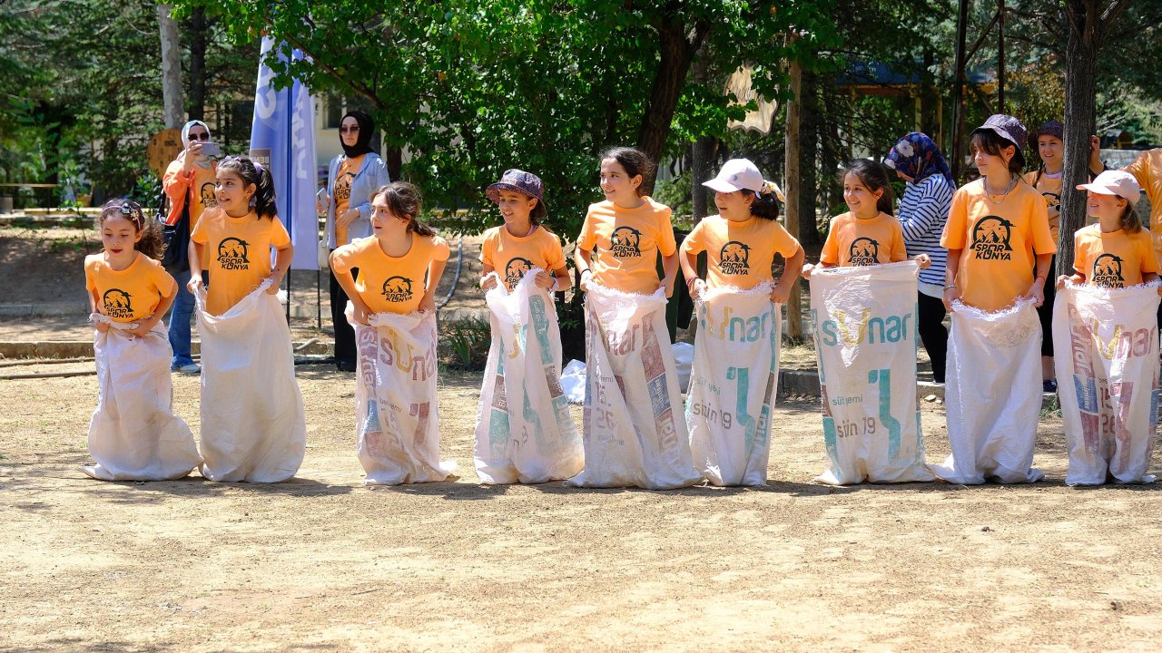 Konya'da 'Anne Kız Kampı' eğlenceli anlara sahne oldu