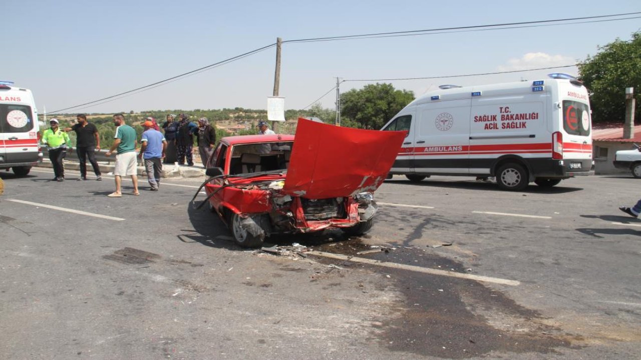 Konya'da kaza! Otomobiller çarpıştı: 4 yaralı var