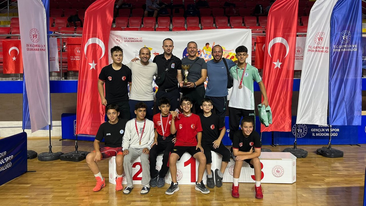 Konya güreşte bir kez daha zirvede! Anadolu Yıldızlar Ligi’nde büyük başarı