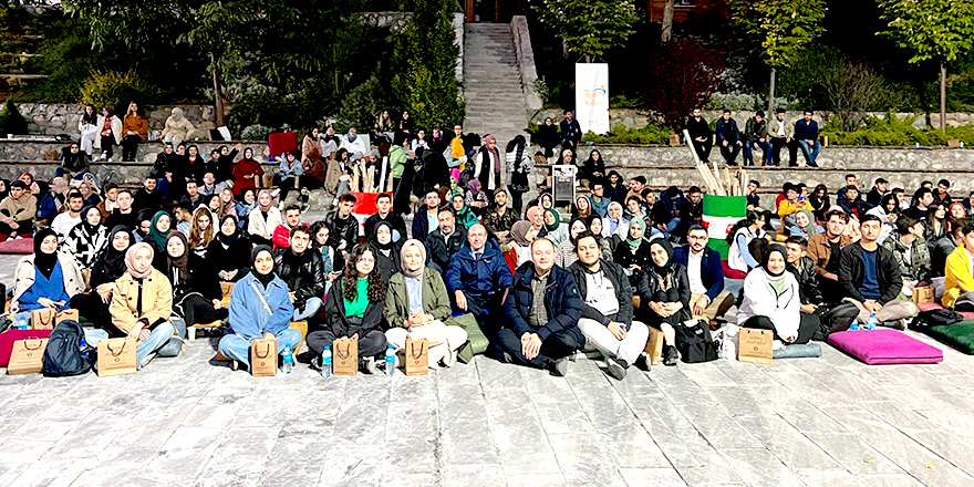 Genel Başkan Yardımcısı Usta Ve Başkan Pekyatırmacı Gençlerle Bir Araya Geldi