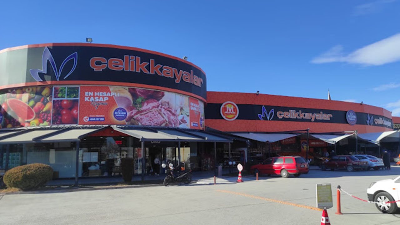 Konya'daki marketin kampanyasında 999 TL'ye LED TV satılmıştı: Bir kez daha düzenleniyor