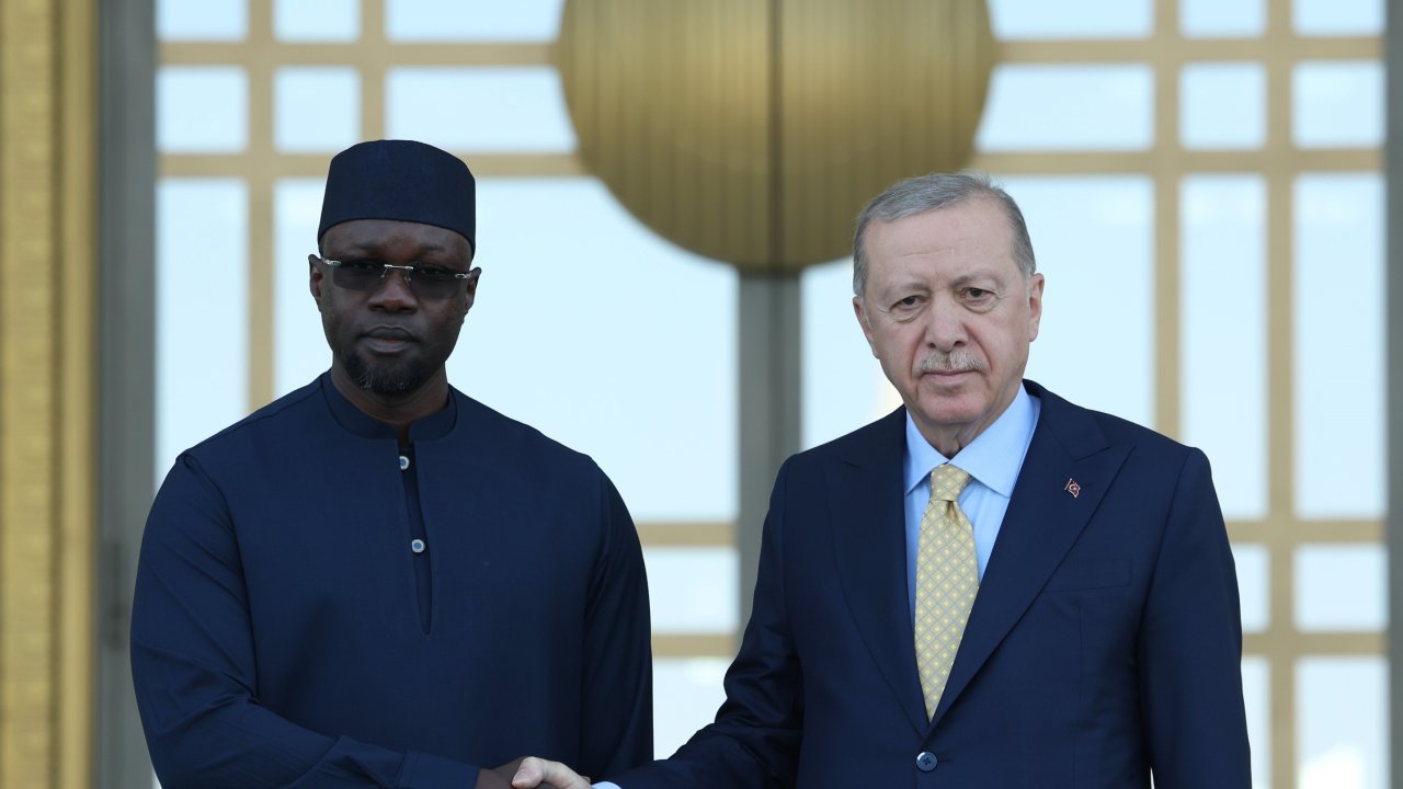 Cumhurbaşkanı Erdoğan Senegal Başbakanı Sonko’yu resmi törenle karşıladı