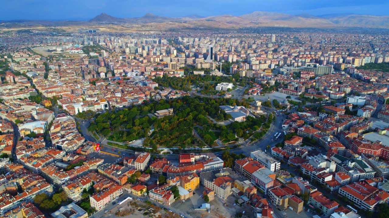 Konya, yüzyıllardır ilmin ve irfanın merkezlerinden biri olmayı sürdürüyor!