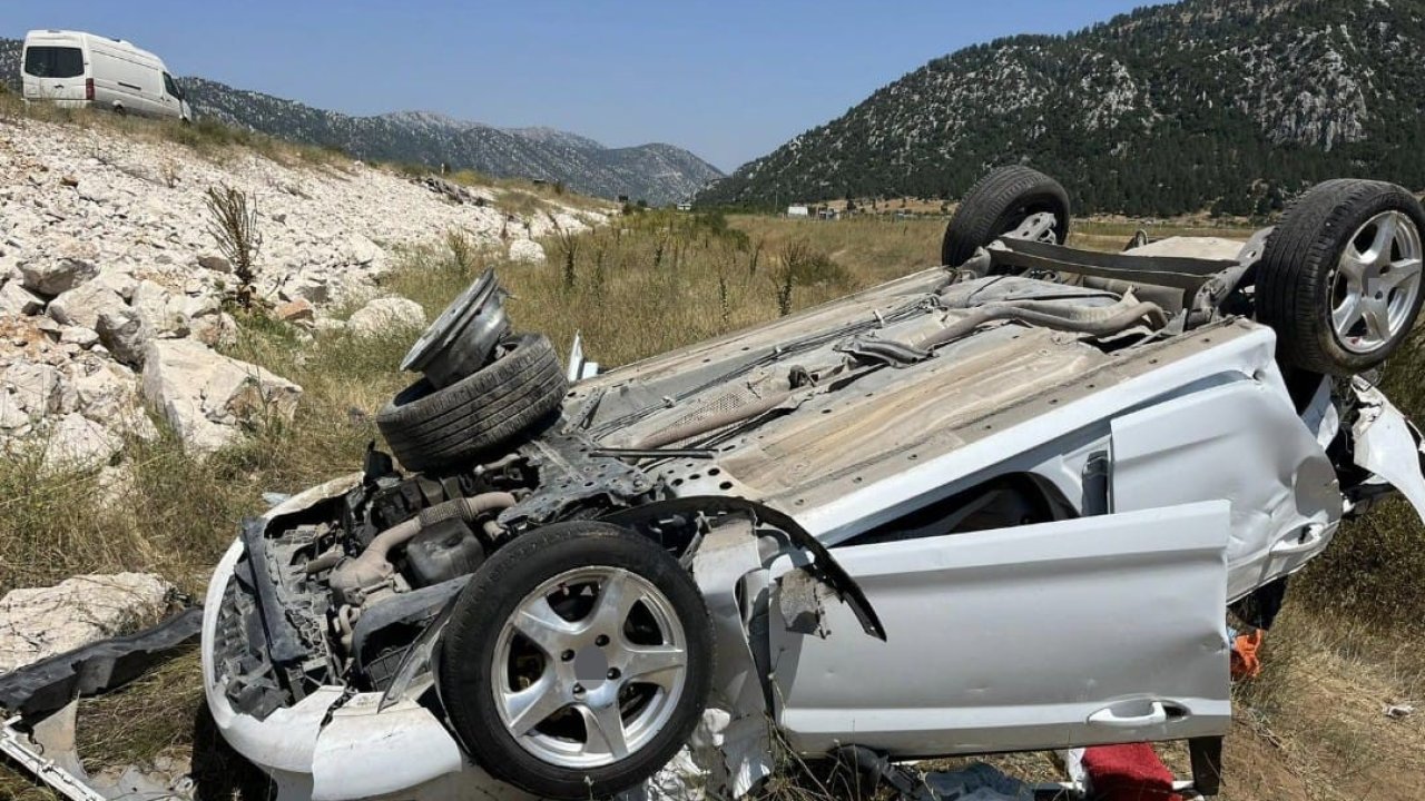 Konya'da otomobil şarampole devrildi: 5 kişi yaralandı