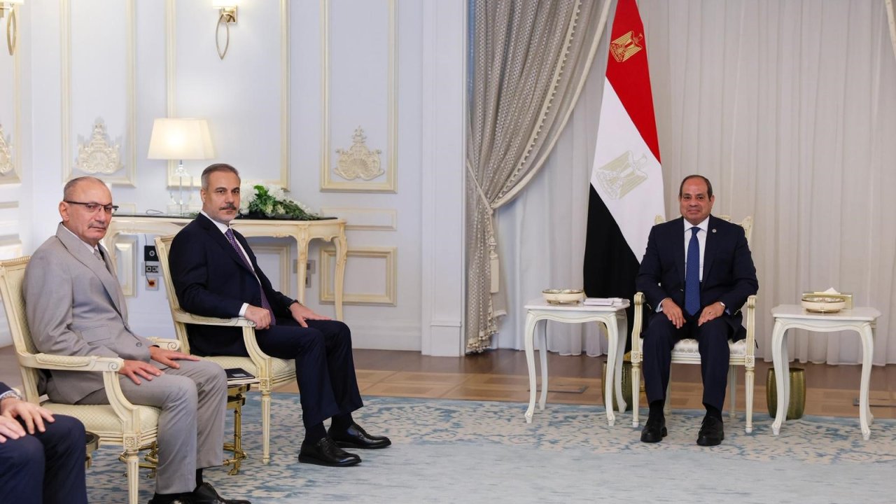 Bakan Fidan, Mısır Cumhurbaşkanı Sisi ile görüştü