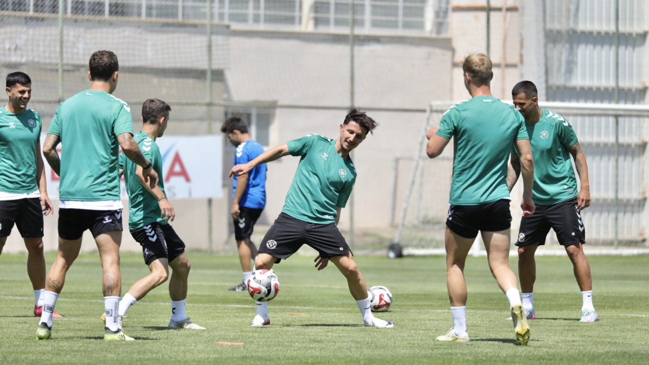 Konyaspor İstanbul yolcusu