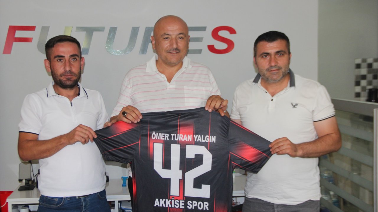 Akkisespor Yönetimi Ö. Turan Yalgın'ı ziyaret etti