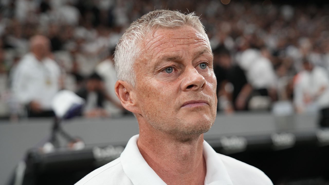 Ole Gunnar Solskjaer:  "Eleştirilerin yerini övgü alana kadar kendimizi sürekli geliştirmemiz gerekiyor"