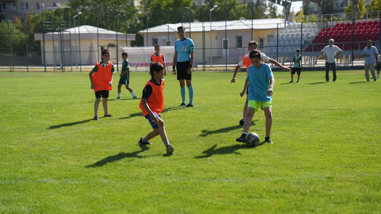 Konya’da Sokaklar Bizim 5x5 Futbol Turnuvası final heyecanı tamamlandı