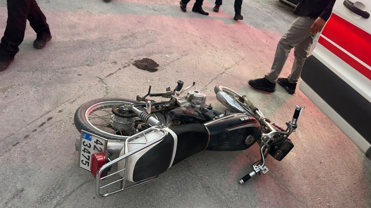 Karapınar'da motosiklet otomobille çarpıştı: 2 yaralı!
