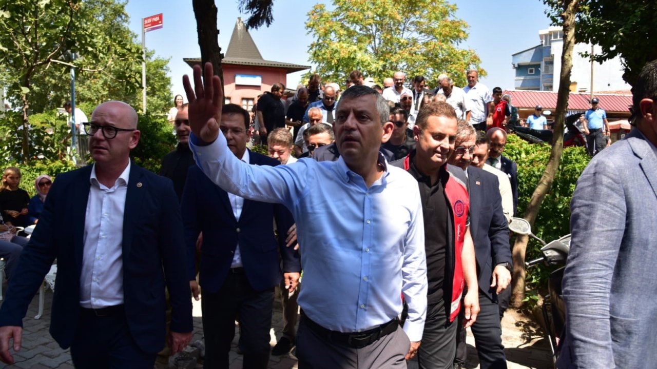 CHP Genel Başkanı Özgür Özel Sındırgı'da incelemelerde bulundu