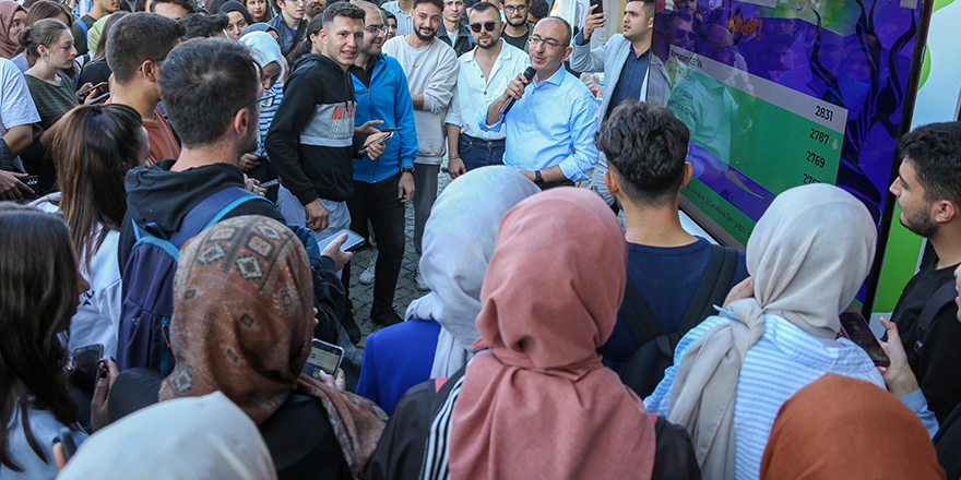 Başkan Kavuş Üniversite Gençliği İle Buluştu