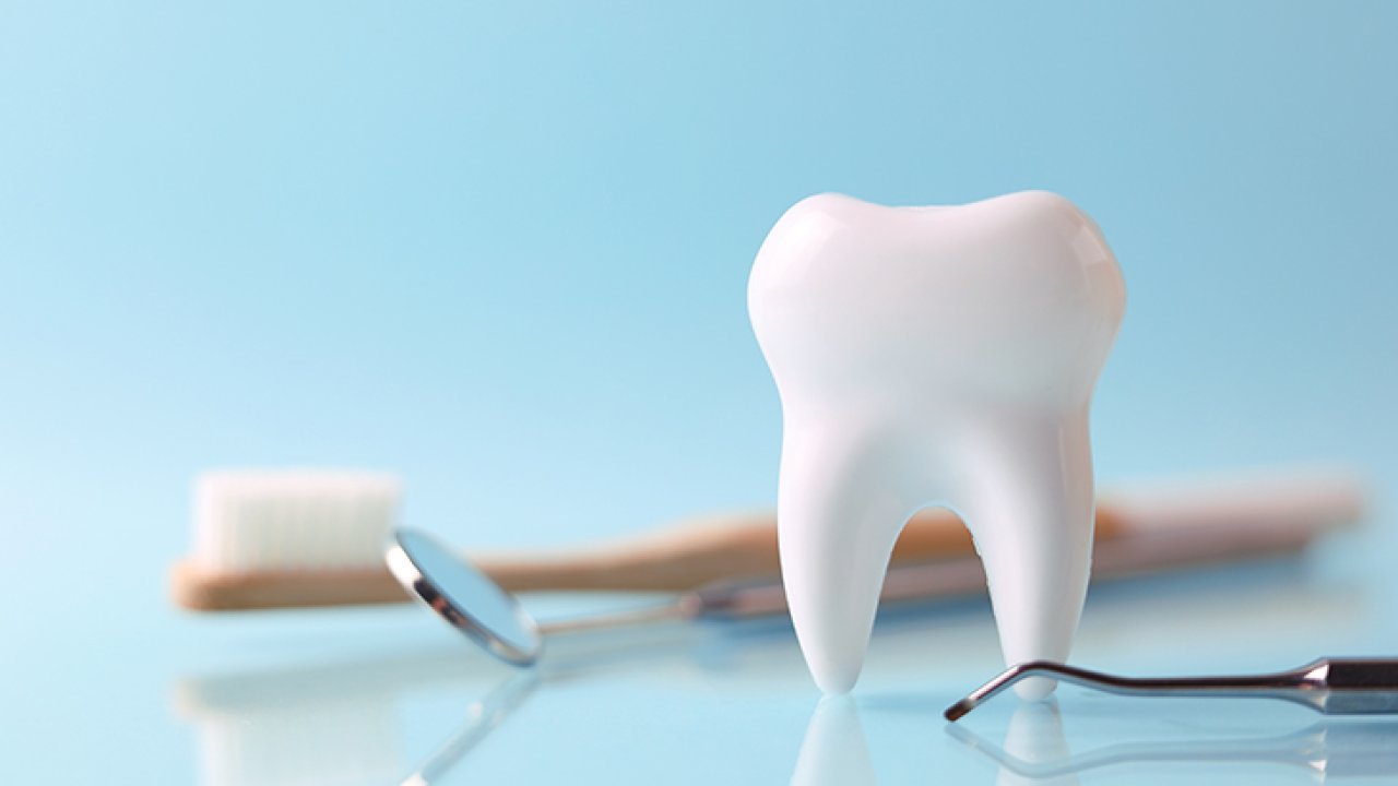 Diş sağlığında sık karşılaşılan sorunlar: Diş eti kanamasından beyazlatmaya uzman görüşleri