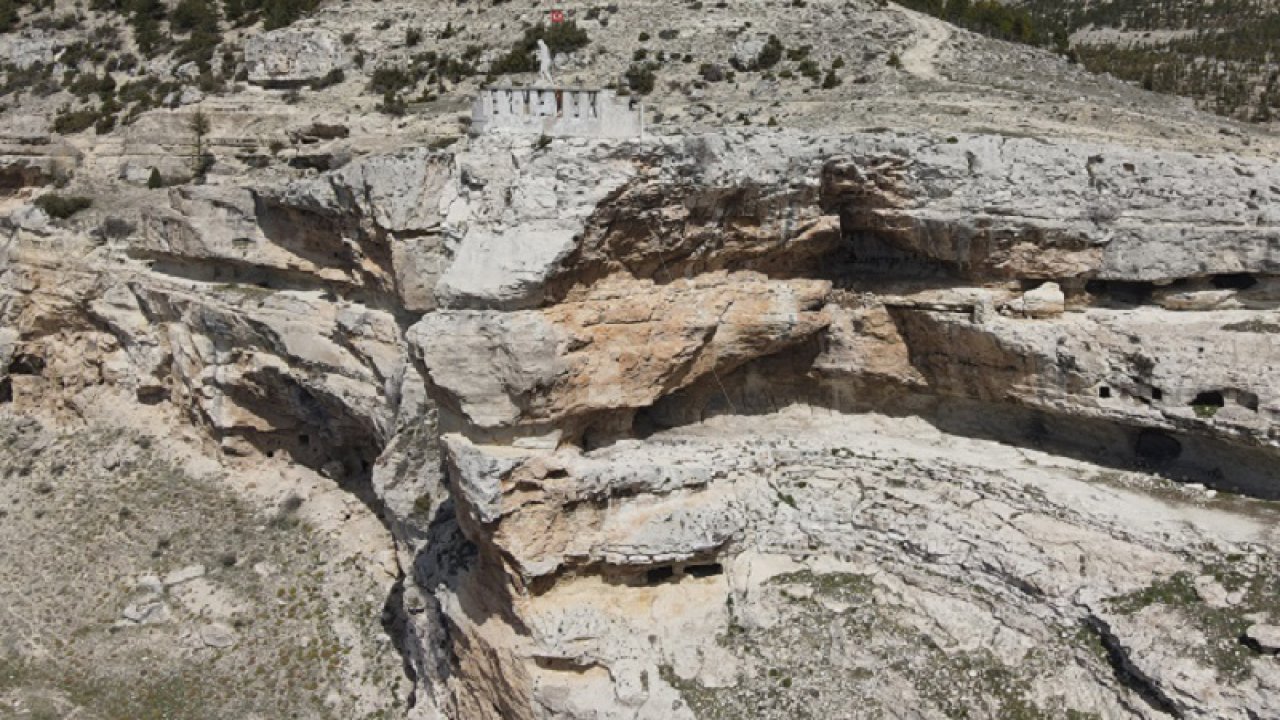Ermenek’in saklı hazinesi: 7 bin yıllık Firan Kalesi