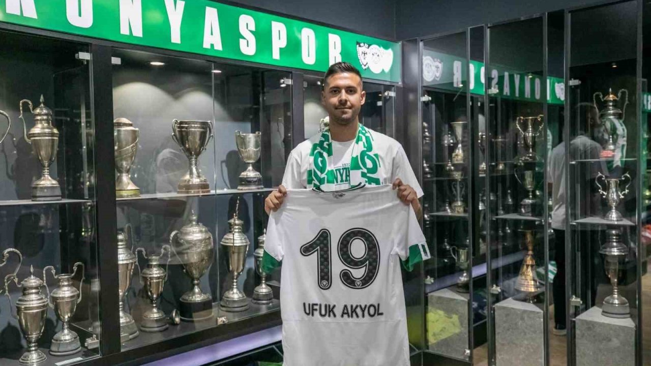 Konyaspor Ufuk Akyol'un doğum gününü kutladı