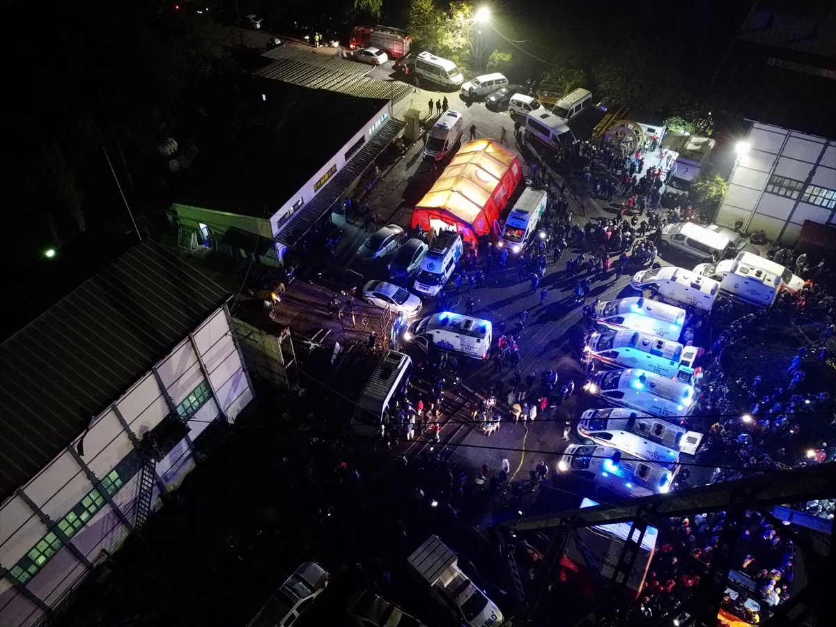 Galerideki Yangın Büyük Oranda Kontrol Altına Alındı