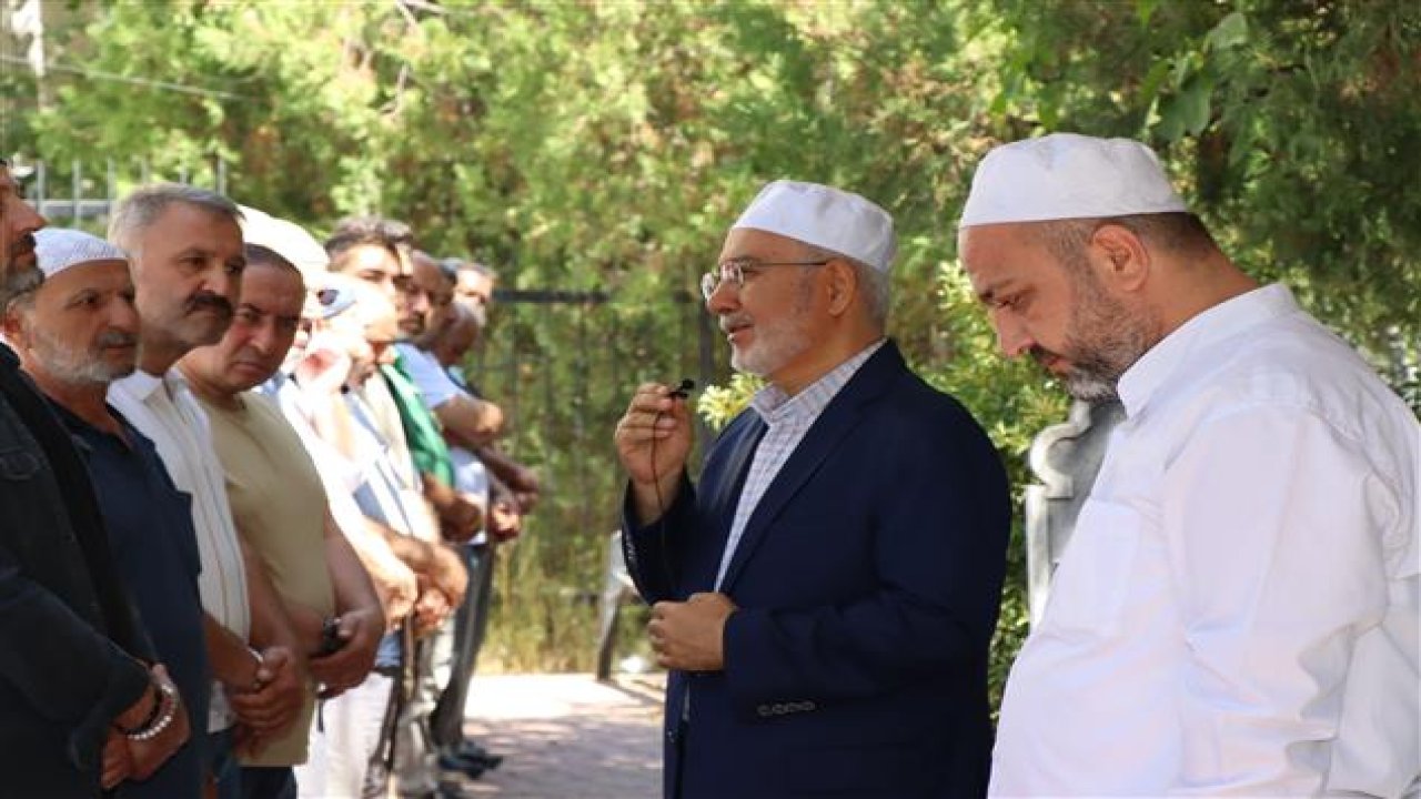 Sultan Selim Camii Müezzin Kayyımı Abdullah Hakan Tosun’un babası dualarla uğurlandı!