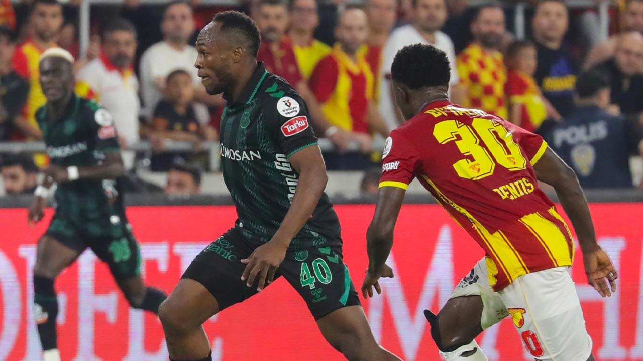 Jackson Muleka ilk kez forma giydi