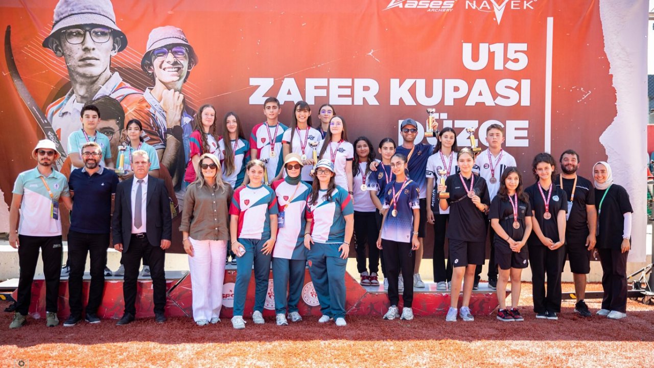 Zafer Kupası’nda Konya okçuluk takımı çifte ikincilik elde etti!