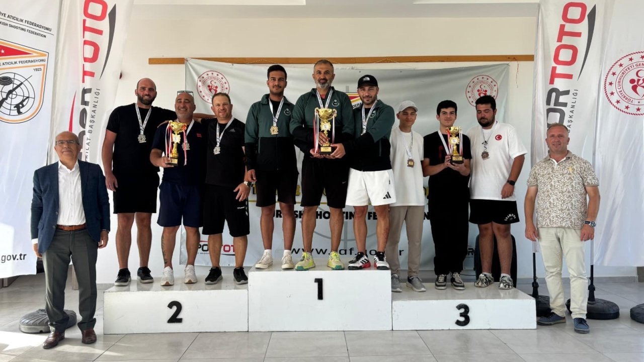 Karatay Atıcılık Takımı Türkiye'nin Zirvesinde! Çifte zaferle Şampiyon oldular