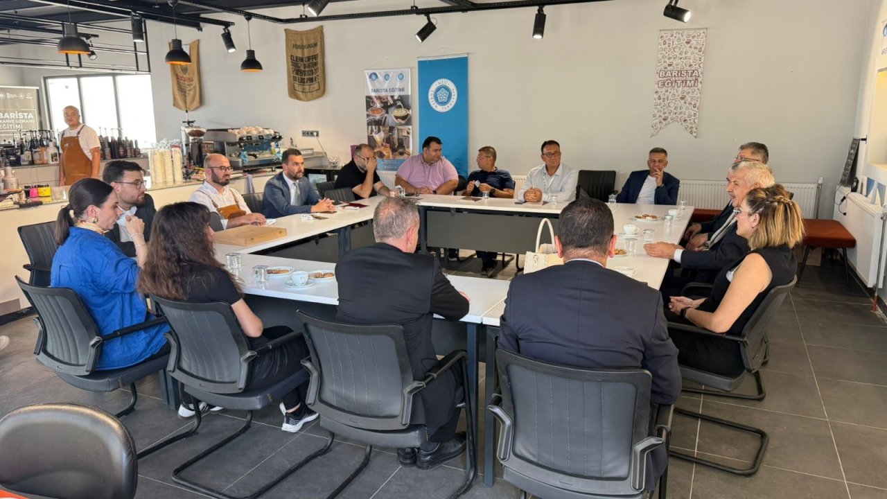 NEÜ’de Kahve Kültürü Bilimsel Verilerle konuşuldu