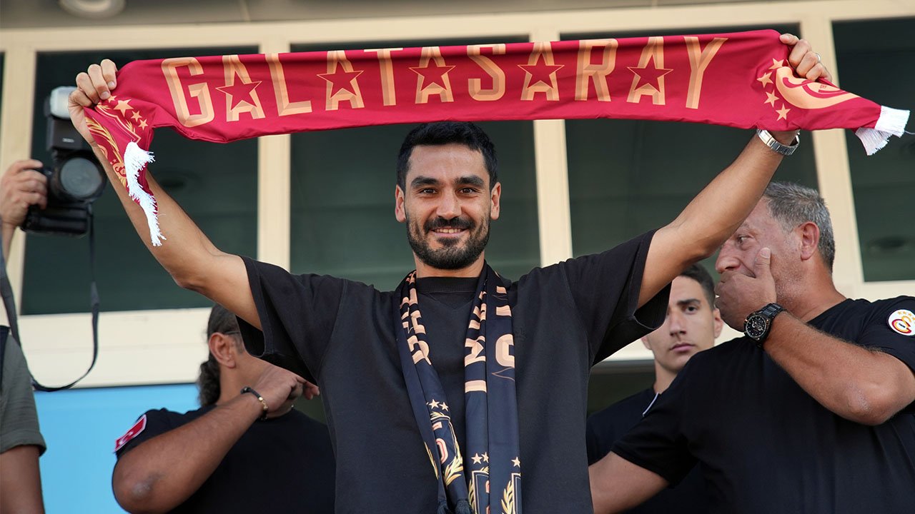 Galatasaray'ın yeni transferi İlkay Gündoğan İstanbul'a geldi