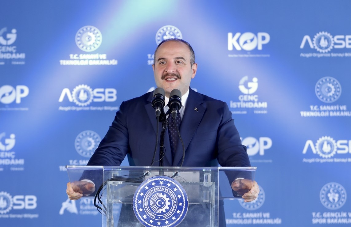 Varank, Türkiye'de Özel Sektörün "Arı" Gibi Çalıştığını, Yatırımların Devam Ettiğini Belirtti