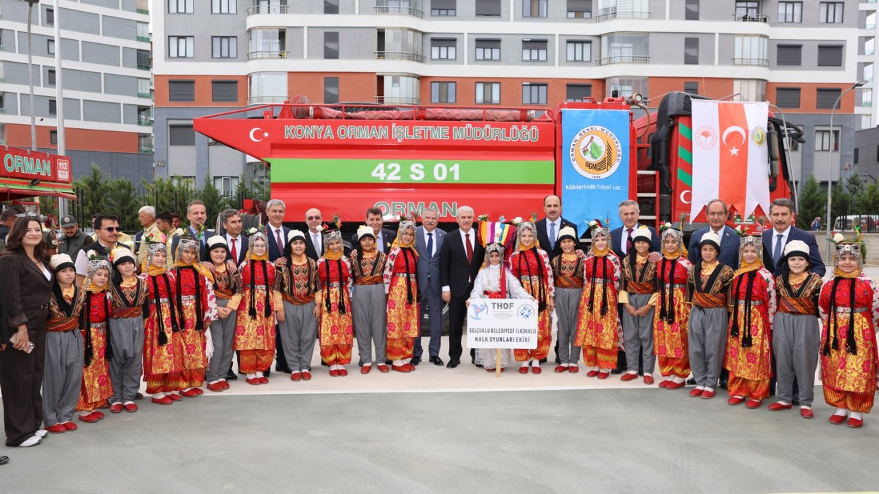 Konya Protokolü öğrencilerin ilk ders zili heyecanına Selçuklu'da ortak oldu